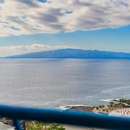 Elegant Beachfront With Balcony & Ocean View In Playa Paraiso Costa Adeje (Tenerife)